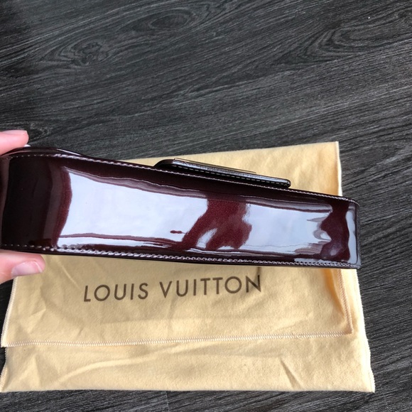 Louis Vuitton Sobe Clutch Plum Purple Vernis - Picture 4 of 7